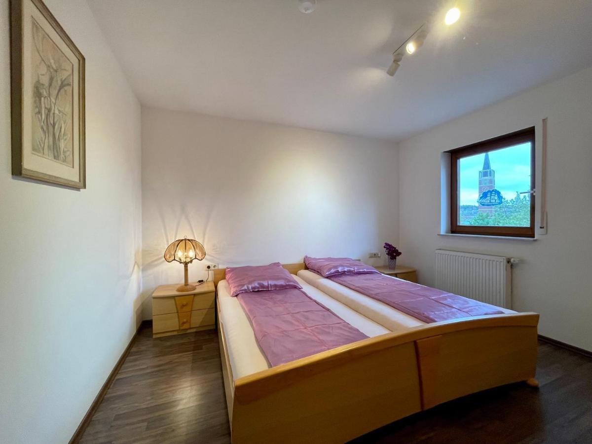 Wunderschoenes Apartment In Der Goldstadt Пфорцхайм Экстерьер фото