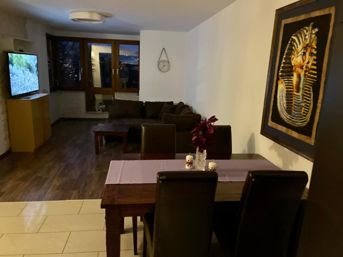Wunderschoenes Apartment In Der Goldstadt Пфорцхайм Экстерьер фото