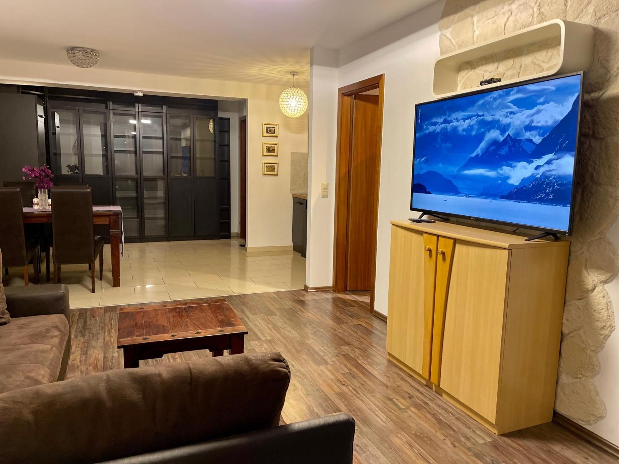Wunderschoenes Apartment In Der Goldstadt Пфорцхайм Экстерьер фото